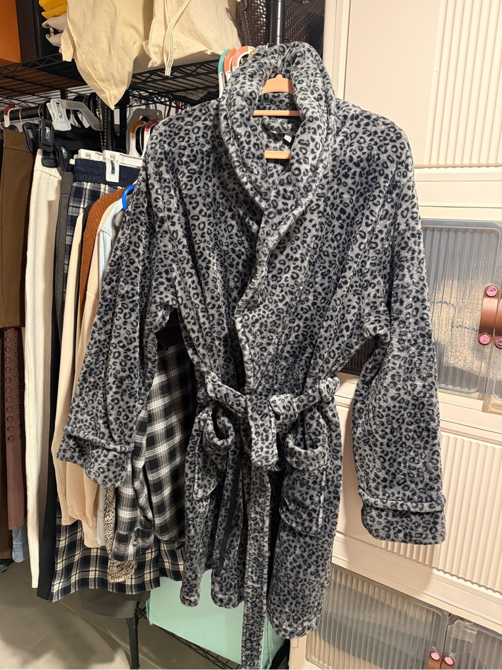 Sonoma Gray Leopard Plush Robe Jacket